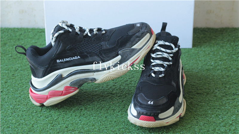 Balenciaga 2017 Fall Winter Washed Old Show Sneaker Black Red